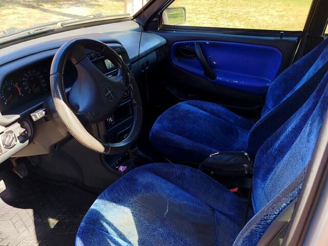 Серый ВАЗ 2115 Самара, объемом двигателя 1.6 л и пробегом 207 тыс. км за 1500 $, фото 3 на Automoto.ua