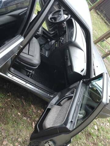 Серый ВАЗ 2115 Самара, объемом двигателя 1.6 л и пробегом 179 тыс. км за 2000 $, фото 16 на Automoto.ua