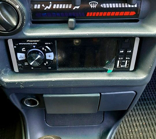 Серый ВАЗ 2115 Самара, объемом двигателя 1.6 л и пробегом 136 тыс. км за 2800 $, фото 5 на Automoto.ua