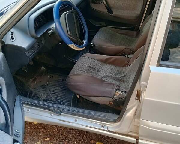 Серый ВАЗ 2115 Самара, объемом двигателя 1.6 л и пробегом 145 тыс. км за 1800 $, фото 5 на Automoto.ua