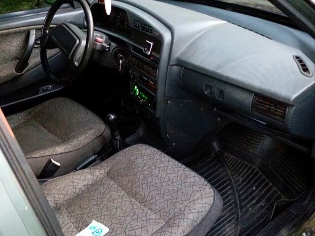 Серый ВАЗ 2115 Самара, объемом двигателя 1.6 л и пробегом 187 тыс. км за 2600 $, фото 7 на Automoto.ua