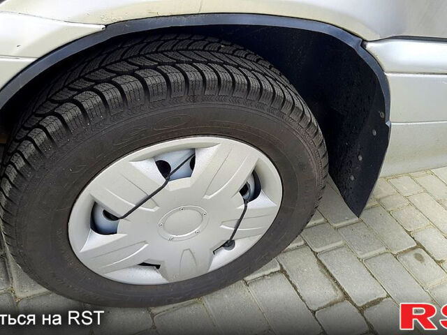 Серый ВАЗ 2115 Самара, объемом двигателя 1.6 л и пробегом 136 тыс. км за 2800 $, фото 11 на Automoto.ua