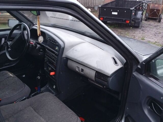 Серый ВАЗ 2115 Самара, объемом двигателя 1.5 л и пробегом 168 тыс. км за 1350 $, фото 5 на Automoto.ua