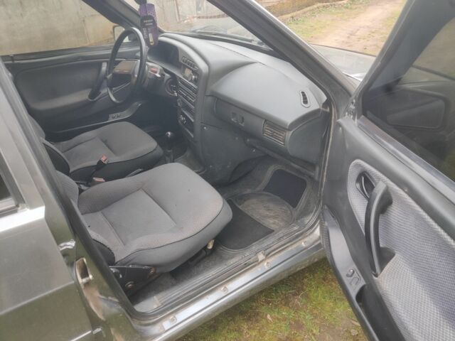 Сірий ВАЗ 2115 Самара, об'ємом двигуна 1.6 л та пробігом 300 тис. км за 1400 $, фото 5 на Automoto.ua