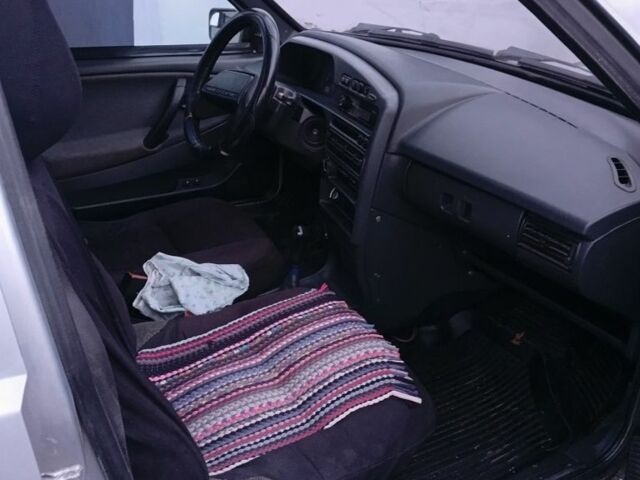 Сірий ВАЗ 2115 Самара, об'ємом двигуна 1.6 л та пробігом 215 тис. км за 2500 $, фото 4 на Automoto.ua