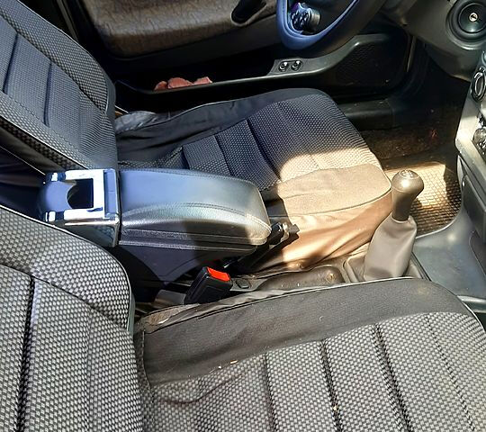 Серый ВАЗ 2115 Самара, объемом двигателя 1.6 л и пробегом 136 тыс. км за 2800 $, фото 2 на Automoto.ua