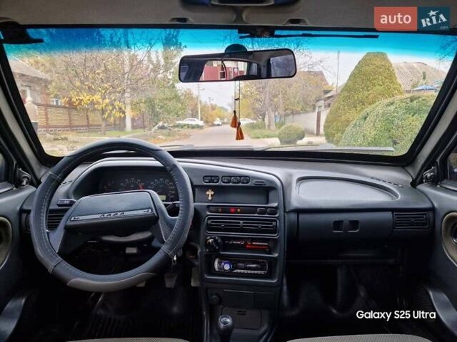 Серый ВАЗ 2115 Самара, объемом двигателя 1.6 л и пробегом 170 тыс. км за 2150 $, фото 3 на Automoto.ua