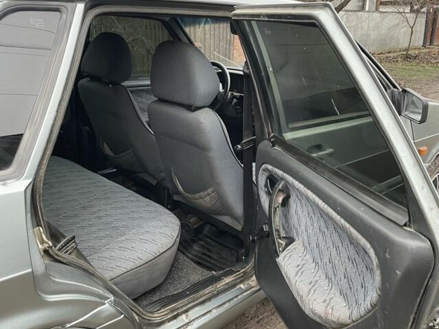 Серый ВАЗ 2115 Самара, объемом двигателя 1.6 л и пробегом 220 тыс. км за 1950 $, фото 7 на Automoto.ua