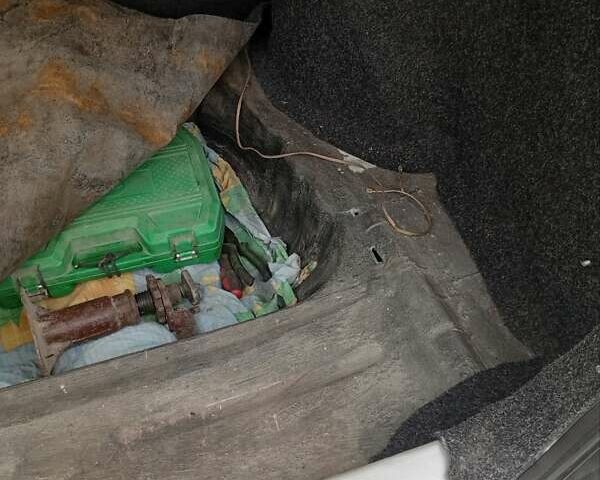 Серый ВАЗ 2115 Самара, объемом двигателя 1.6 л и пробегом 250 тыс. км за 1500 $, фото 5 на Automoto.ua