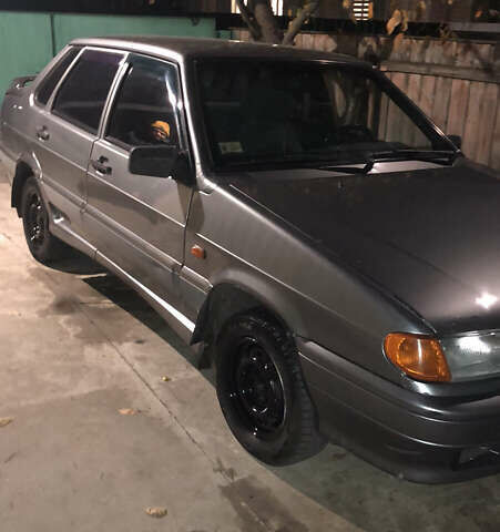 Серый ВАЗ 2115 Самара, объемом двигателя 1.6 л и пробегом 305 тыс. км за 1900 $, фото 1 на Automoto.ua