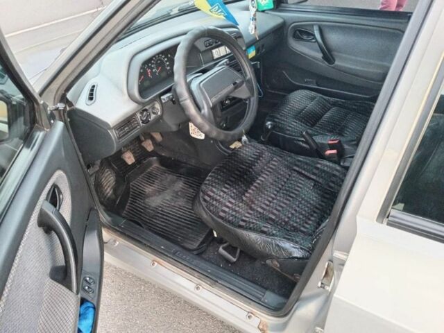 Сірий ВАЗ 2115 Самара, об'ємом двигуна 1.6 л та пробігом 365 тис. км за 1651 $, фото 4 на Automoto.ua