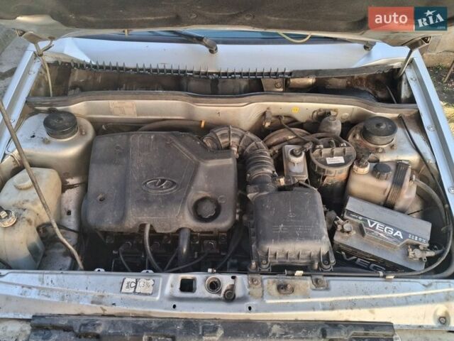 Серый ВАЗ 2115 Самара, объемом двигателя 1.6 л и пробегом 235 тыс. км за 2100 $, фото 8 на Automoto.ua