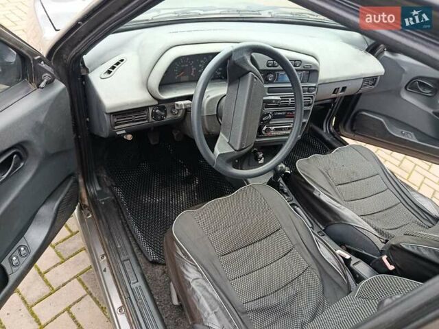 Серый ВАЗ 2115 Самара, объемом двигателя 1.6 л и пробегом 220 тыс. км за 2000 $, фото 6 на Automoto.ua