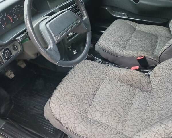 Серый ВАЗ 2115 Самара, объемом двигателя 1.6 л и пробегом 175 тыс. км за 1900 $, фото 41 на Automoto.ua