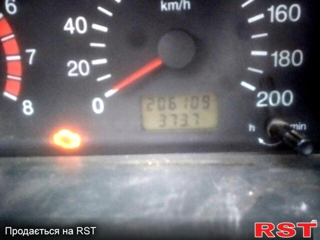 Серый ВАЗ 2115 Самара, объемом двигателя 1.6 л и пробегом 226 тыс. км за 1650 $, фото 1 на Automoto.ua