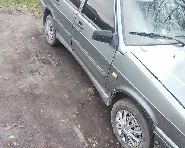 Серый ВАЗ 2115 Самара, объемом двигателя 1.6 л и пробегом 100 тыс. км за 1400 $, фото 4 на Automoto.ua