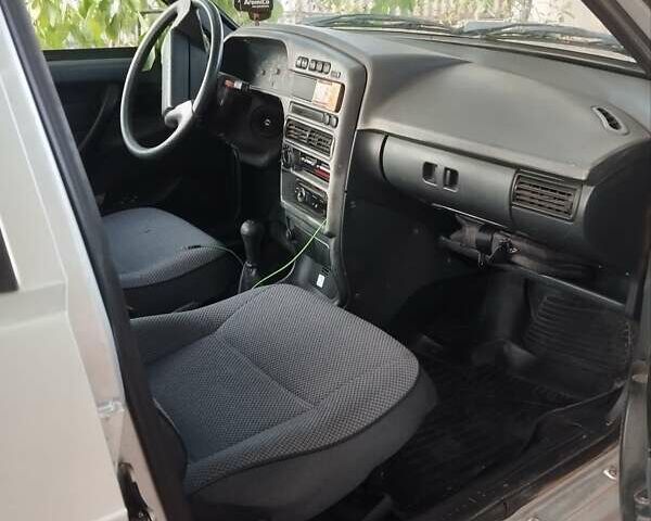 Серый ВАЗ 2115 Самара, объемом двигателя 1.6 л и пробегом 148 тыс. км за 1950 $, фото 3 на Automoto.ua