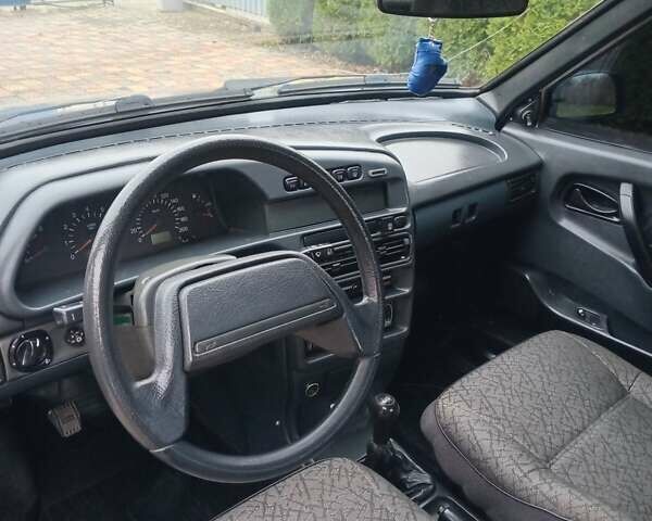 Серый ВАЗ 2115 Самара, объемом двигателя 1.6 л и пробегом 175 тыс. км за 1900 $, фото 47 на Automoto.ua