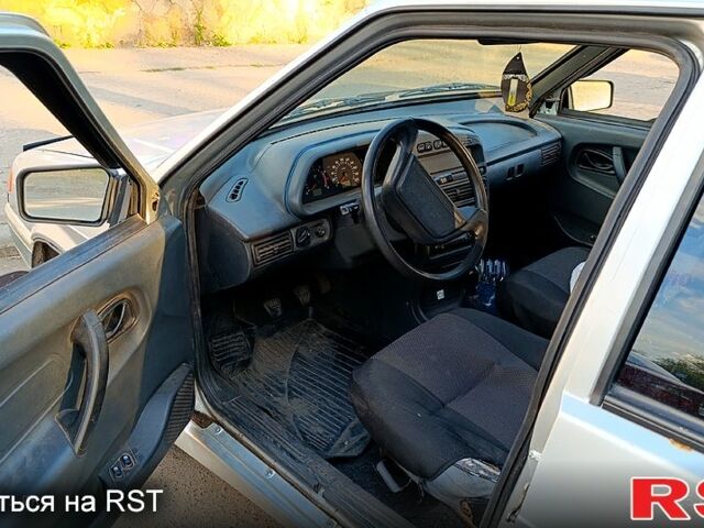 Серый ВАЗ 2115 Самара, объемом двигателя 1.6 л и пробегом 204 тыс. км за 1700 $, фото 5 на Automoto.ua