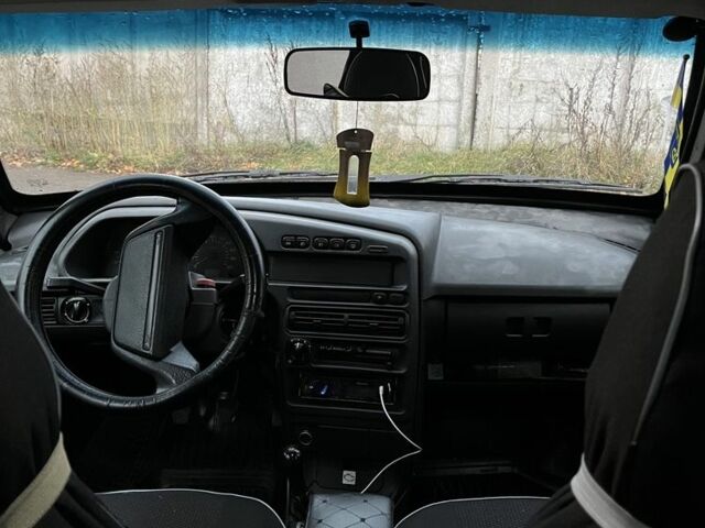 Сірий ВАЗ 2115 Самара, об'ємом двигуна 1.6 л та пробігом 223 тис. км за 1800 $, фото 6 на Automoto.ua