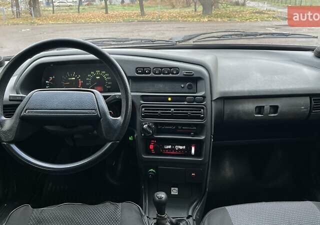 Серый ВАЗ 2115 Самара, объемом двигателя 1.6 л и пробегом 185 тыс. км за 1500 $, фото 8 на Automoto.ua