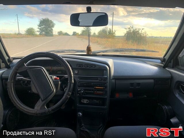 Серый ВАЗ 2115 Самара, объемом двигателя 1.6 л и пробегом 172 тыс. км за 1750 $, фото 6 на Automoto.ua