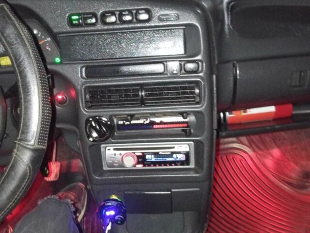 Серый ВАЗ 2115 Самара, объемом двигателя 1.6 л и пробегом 200 тыс. км за 1400 $, фото 4 на Automoto.ua