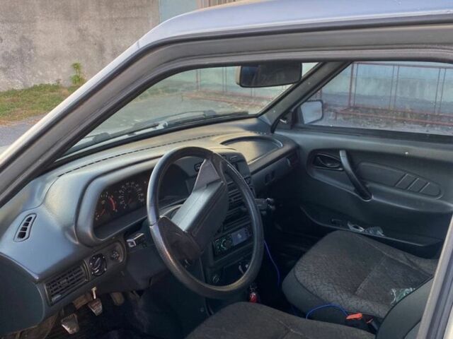 Серый ВАЗ 2115 Самара, объемом двигателя 1.6 л и пробегом 253 тыс. км за 1300 $, фото 5 на Automoto.ua