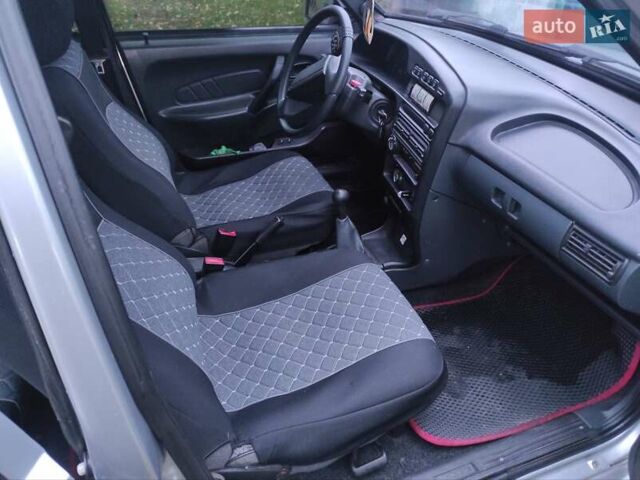 Серый ВАЗ 2115 Самара, объемом двигателя 1.6 л и пробегом 212 тыс. км за 3000 $, фото 9 на Automoto.ua