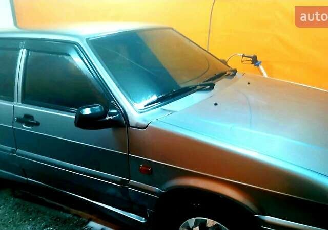 Серый ВАЗ 2115 Самара, объемом двигателя 1.6 л и пробегом 250 тыс. км за 1999 $, фото 3 на Automoto.ua