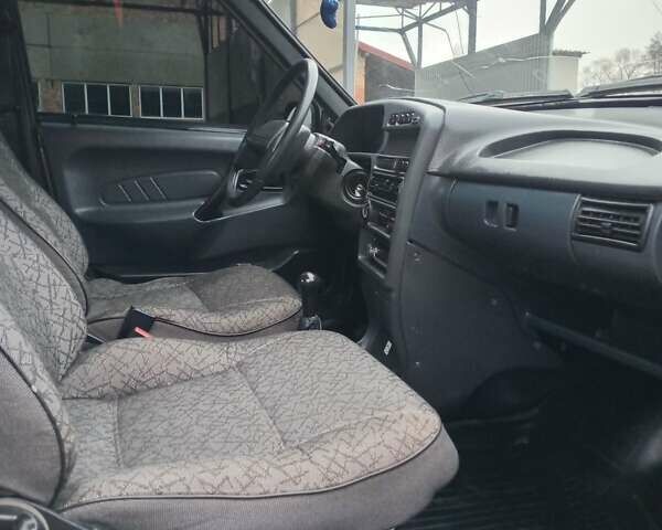 Серый ВАЗ 2115 Самара, объемом двигателя 1.6 л и пробегом 175 тыс. км за 1900 $, фото 37 на Automoto.ua