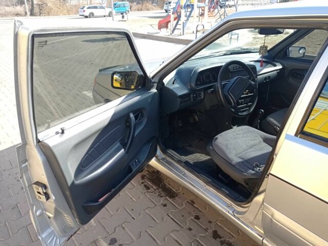 Сірий ВАЗ 2115 Самара, об'ємом двигуна 1.6 л та пробігом 186 тис. км за 1600 $, фото 1 на Automoto.ua