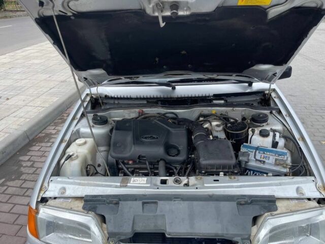 Серый ВАЗ 2115 Самара, объемом двигателя 1.6 л и пробегом 98 тыс. км за 2200 $, фото 7 на Automoto.ua