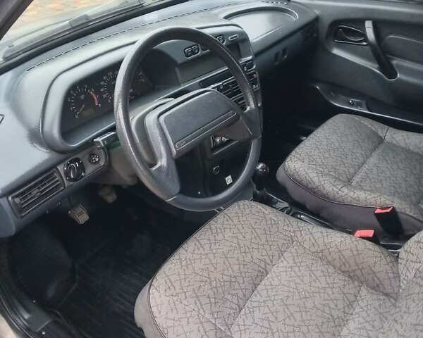 Серый ВАЗ 2115 Самара, объемом двигателя 1.6 л и пробегом 175 тыс. км за 1900 $, фото 45 на Automoto.ua
