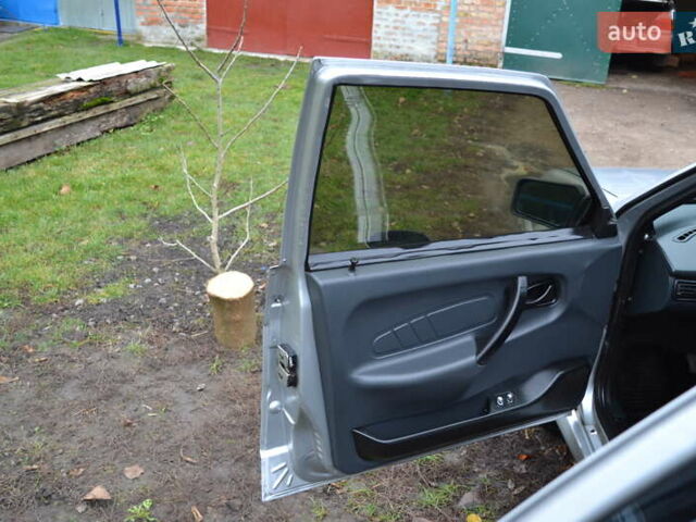 Серый ВАЗ 2115 Самара, объемом двигателя 1.6 л и пробегом 176 тыс. км за 2300 $, фото 17 на Automoto.ua