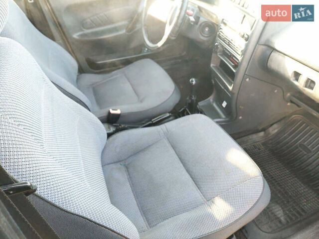 Сірий ВАЗ 2115 Самара, об'ємом двигуна 1.6 л та пробігом 182 тис. км за 1550 $, фото 7 на Automoto.ua