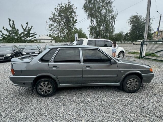 Серый ВАЗ 2115 Самара, объемом двигателя 1.6 л и пробегом 200 тыс. км за 1900 $, фото 2 на Automoto.ua