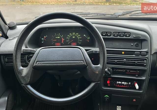 Серый ВАЗ 2115 Самара, объемом двигателя 1.6 л и пробегом 185 тыс. км за 1500 $, фото 11 на Automoto.ua