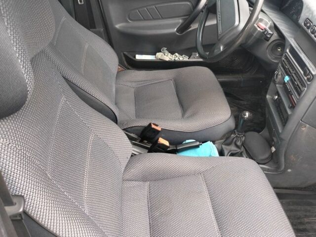 Серый ВАЗ 2115 Самара, объемом двигателя 1.6 л и пробегом 140 тыс. км за 2250 $, фото 11 на Automoto.ua