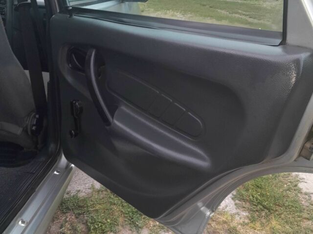 Серый ВАЗ 2115 Самара, объемом двигателя 1.6 л и пробегом 50 тыс. км за 2900 $, фото 8 на Automoto.ua