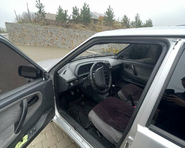Серый ВАЗ 2115 Самара, объемом двигателя 1.6 л и пробегом 224 тыс. км за 2499 $, фото 10 на Automoto.ua
