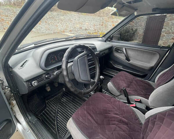Сірий ВАЗ 2115 Самара, об'ємом двигуна 1.6 л та пробігом 230 тис. км за 2500 $, фото 4 на Automoto.ua