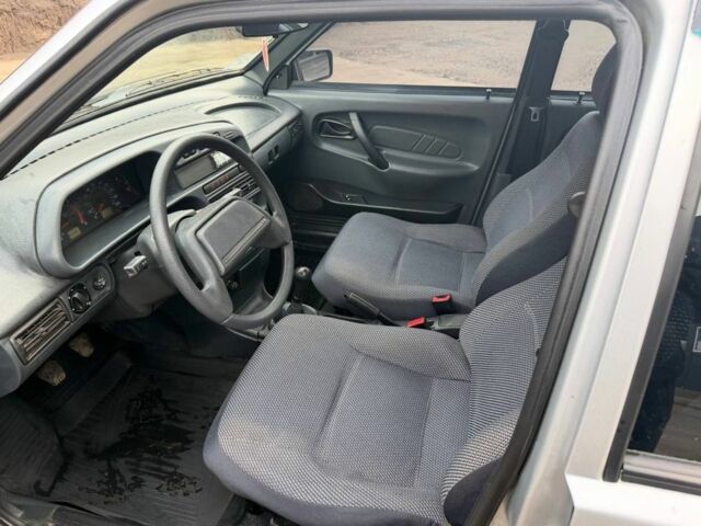 Серый ВАЗ 2115 Самара, объемом двигателя 1.6 л и пробегом 198 тыс. км за 1750 $, фото 4 на Automoto.ua