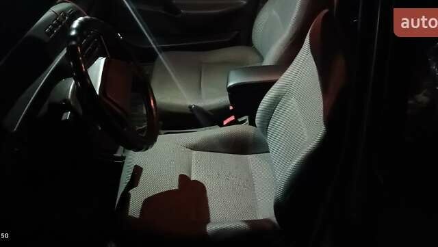 Серый ВАЗ 2115 Самара, объемом двигателя 1.6 л и пробегом 135 тыс. км за 2300 $, фото 6 на Automoto.ua