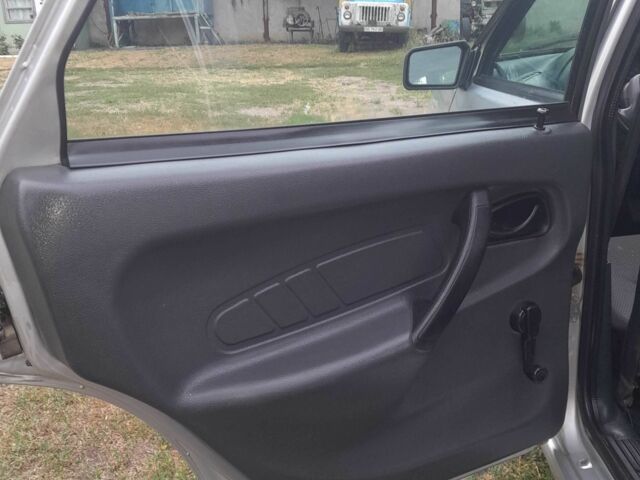 Серый ВАЗ 2115 Самара, объемом двигателя 1.6 л и пробегом 50 тыс. км за 2900 $, фото 9 на Automoto.ua