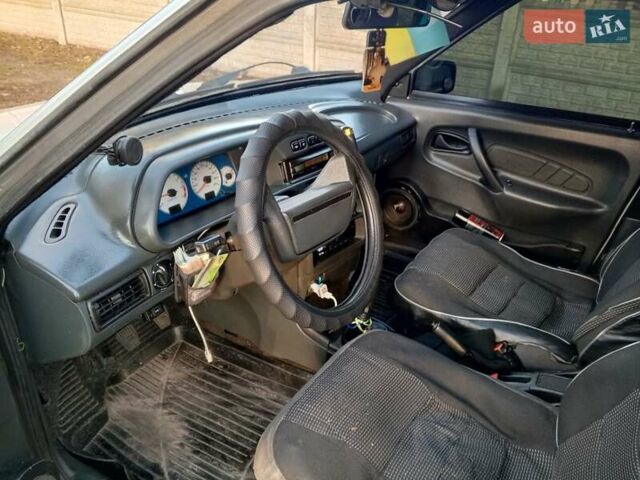 Серый ВАЗ 2115 Самара, объемом двигателя 1.6 л и пробегом 272 тыс. км за 1700 $, фото 6 на Automoto.ua
