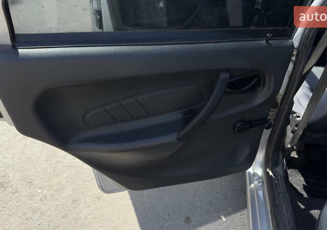 Сірий ВАЗ 2115 Самара, об'ємом двигуна 1.6 л та пробігом 32 тис. км за 3250 $, фото 10 на Automoto.ua