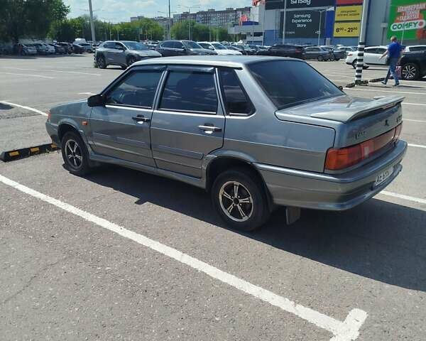 Серый ВАЗ 2115 Самара, объемом двигателя 1.6 л и пробегом 130 тыс. км за 2400 $, фото 2 на Automoto.ua