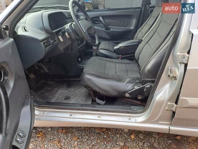 ВАЗ 2115 Самара 2011 у Запоріжжя на Automoto.ua Сірий ВАЗ 2115 Самара, об'ємом двигуна 1.6 л та пробігом 151 тис. км за 2300 $, фото 13 на Automoto.ua