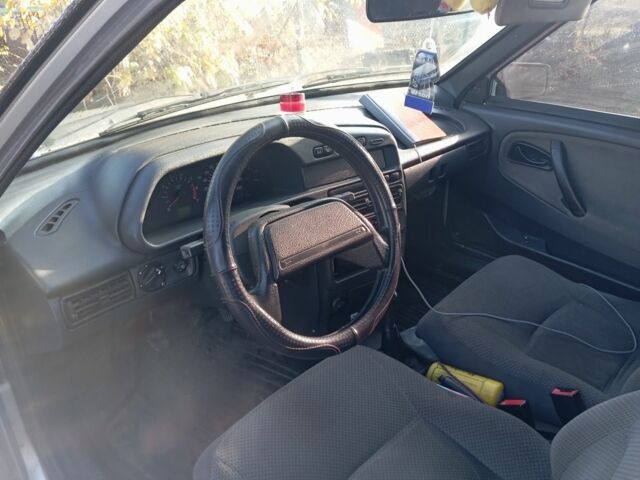 Серый ВАЗ 2115 Самара, объемом двигателя 1.6 л и пробегом 300 тыс. км за 2500 $, фото 3 на Automoto.ua